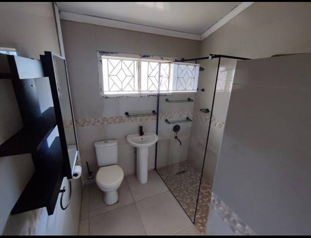 3 BEDROOM HOUSE FOR SALE IN SHALLCROSS